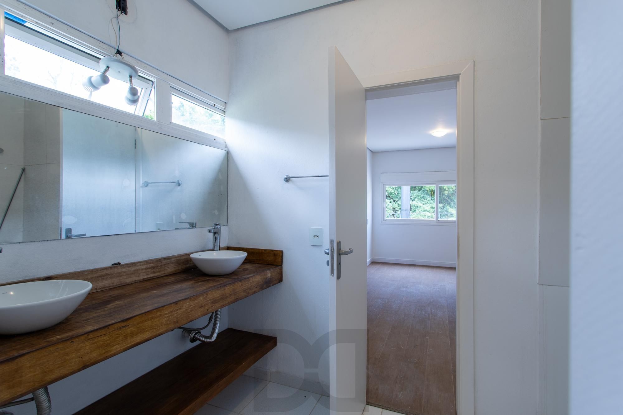 Casa em condomínio no Terra Ville .Esta casa de alto padrão, dispõe de 4 suítes — foto 55