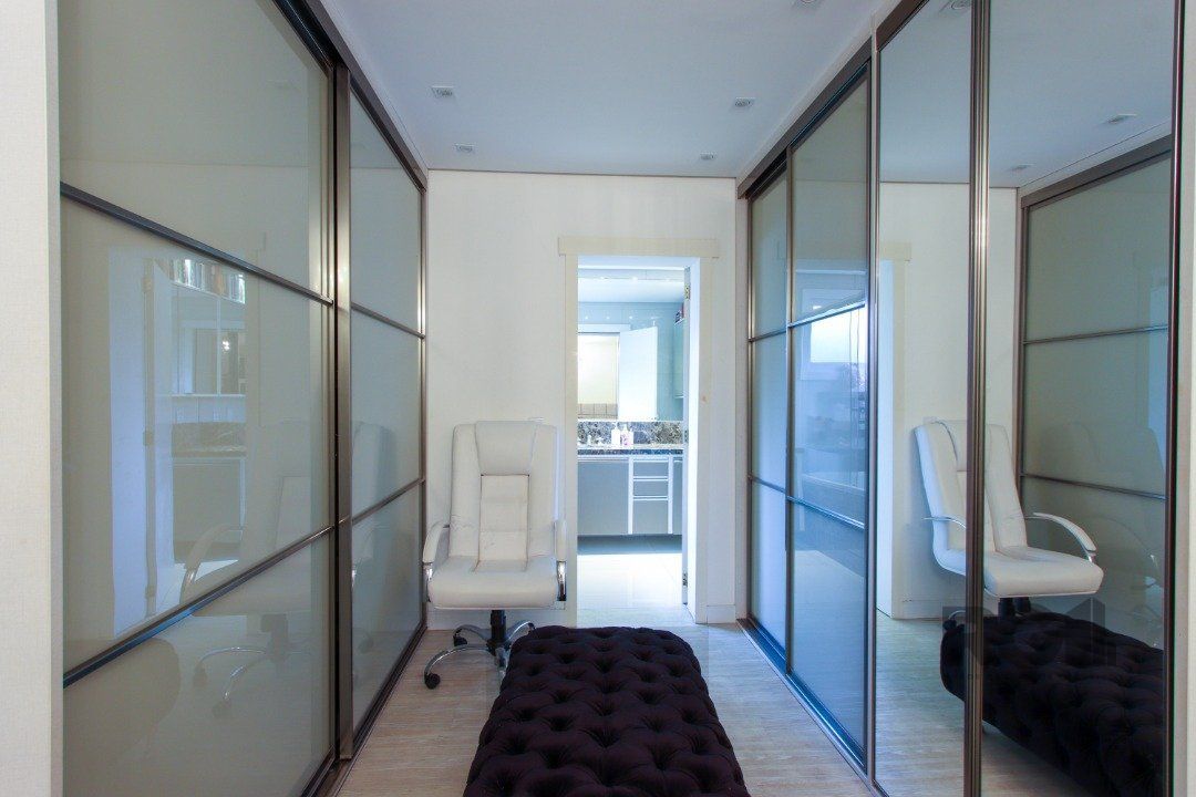 Casa com 327m² de área privativa, oferecendo 3 dormitórios, sendo 3 suítes — foto 25
