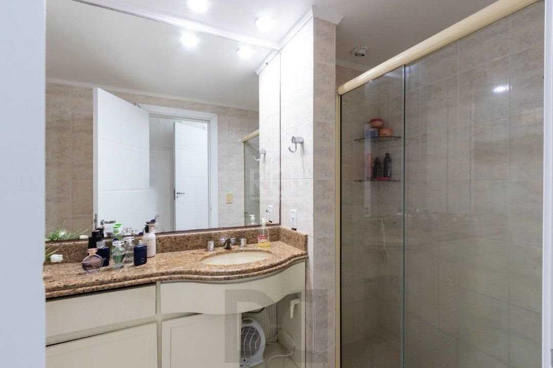 Casa para Venda - 300m², 4 dormitórios, sendo 2 suites, 4 vagas - Vila Assunção — foto 35