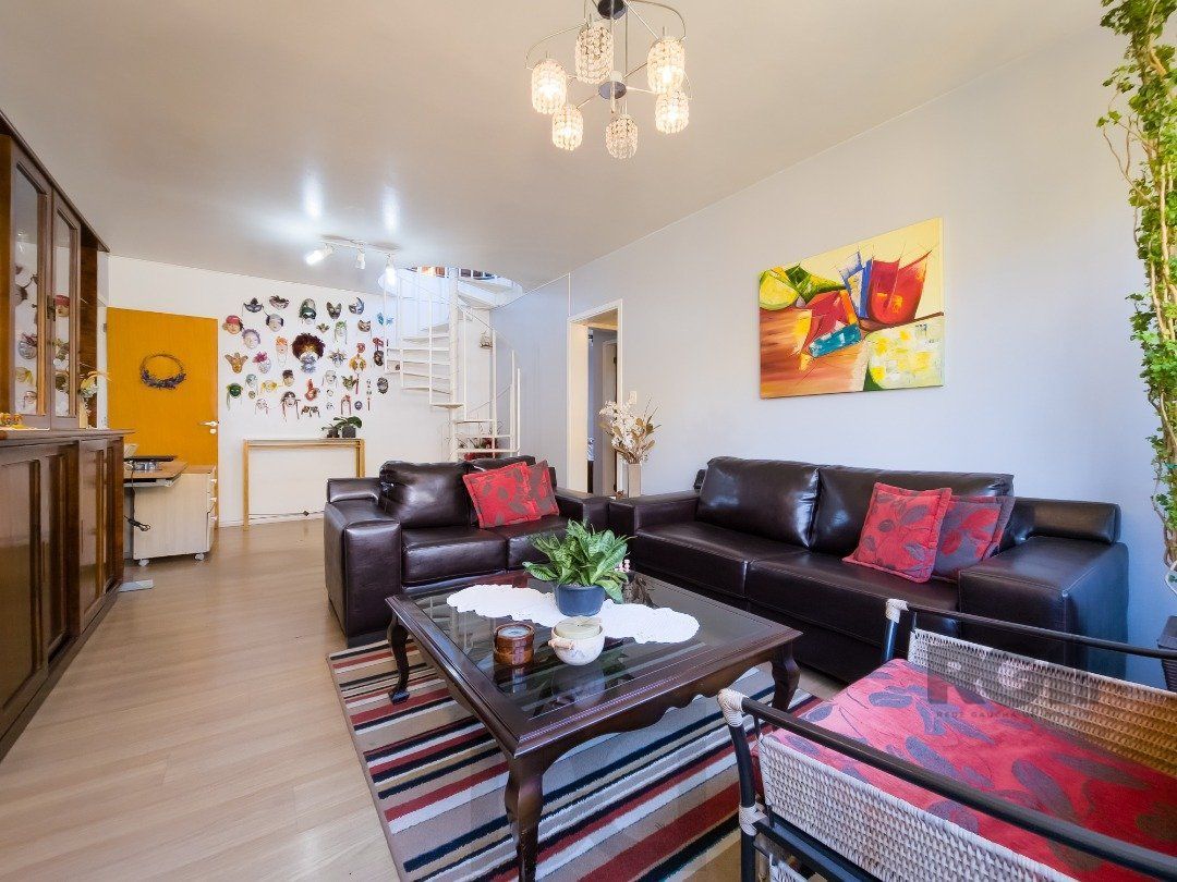 Cobertura, 2 quartos, 1 suite, dependência de empregada, 1 vaga de garagem, bairro Partenon — foto 2