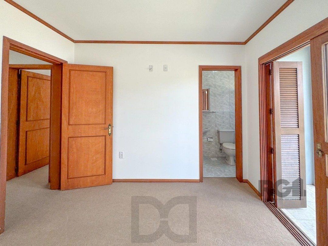 Com 4 suítes espaçosas, incluindo uma master com closet, — foto 79