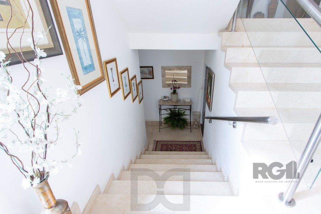 Casa em condominio . com 6 suites, sendo 3 suítes master com closet e hidro. — foto 8