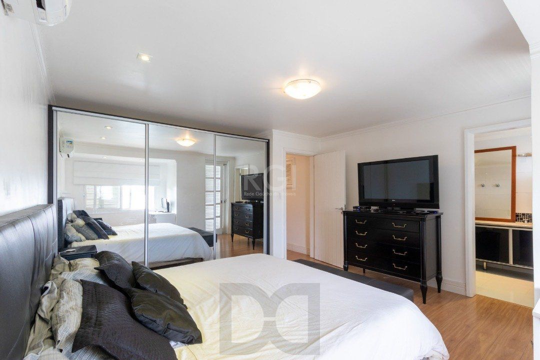 Casa para Venda - 312m², 5 dormitórios, sendo 3 suites, 6 vagas - Vila Conceição — foto 32