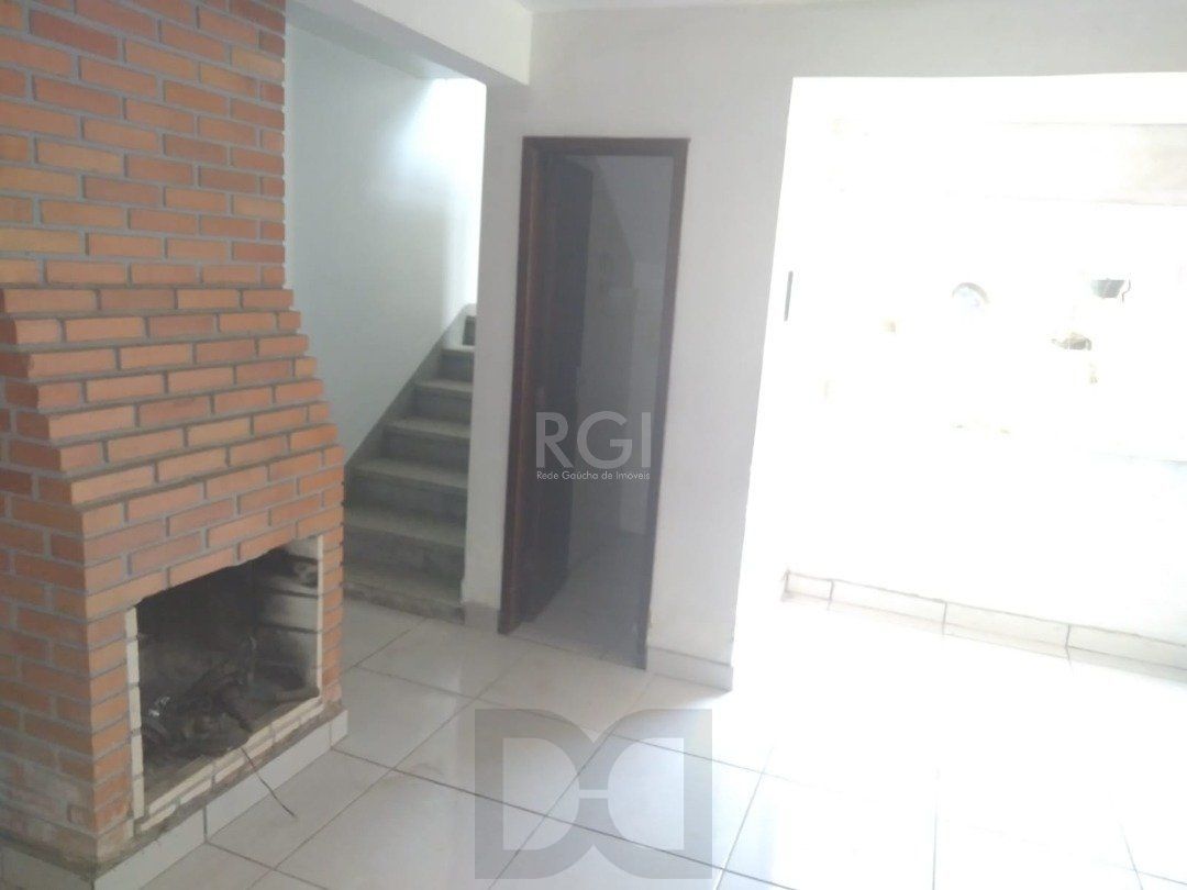 Casa para Venda com 2 dormitórios e 3 vagas no bairro Belém Novo — foto 4