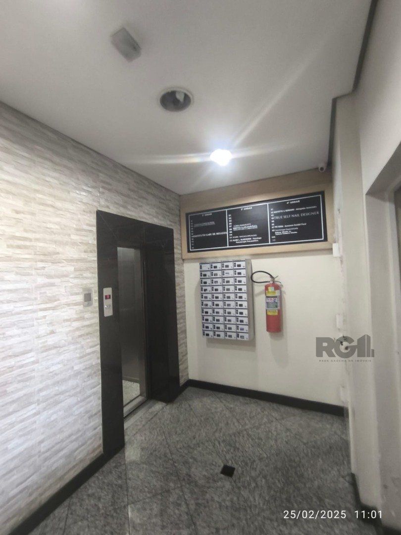 Sala comercial | Bairro Tristeza | 25 m² priv | Banheiro | Portaria | Elevador — foto 7