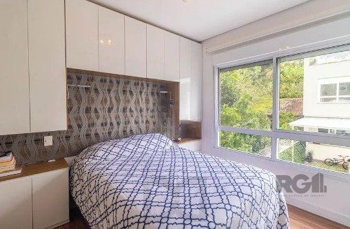 Casa impecável e mobiliada, com 3 niveis, possui 3 dormitórios sendo 1 suíte, 4 banheiros — foto 33