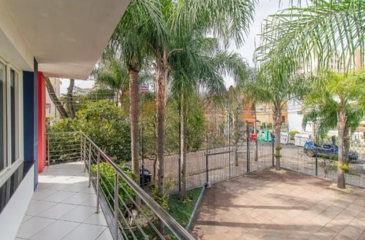 Excelente oportunidade para empresas e investidores! Prédio comercial moderno, amplo e muito bem localizado no bairro Menino Deus, oferecendo estrutura completa para diferentes tipos de negócios. — foto 35