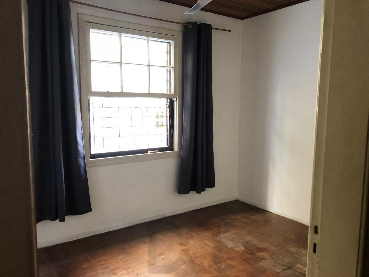 Casa de alvenaria, 3 dormitórios, 1 vaga coberta, bairro Mont Serrat. — foto 4