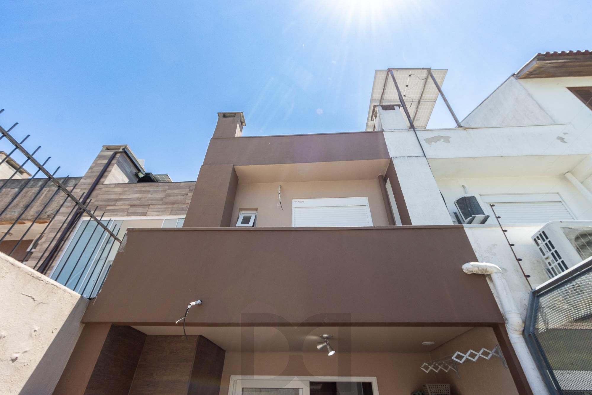 Sobrado com 2 suites e 2 vagas de garagem - Bairro Guarujá — foto 16