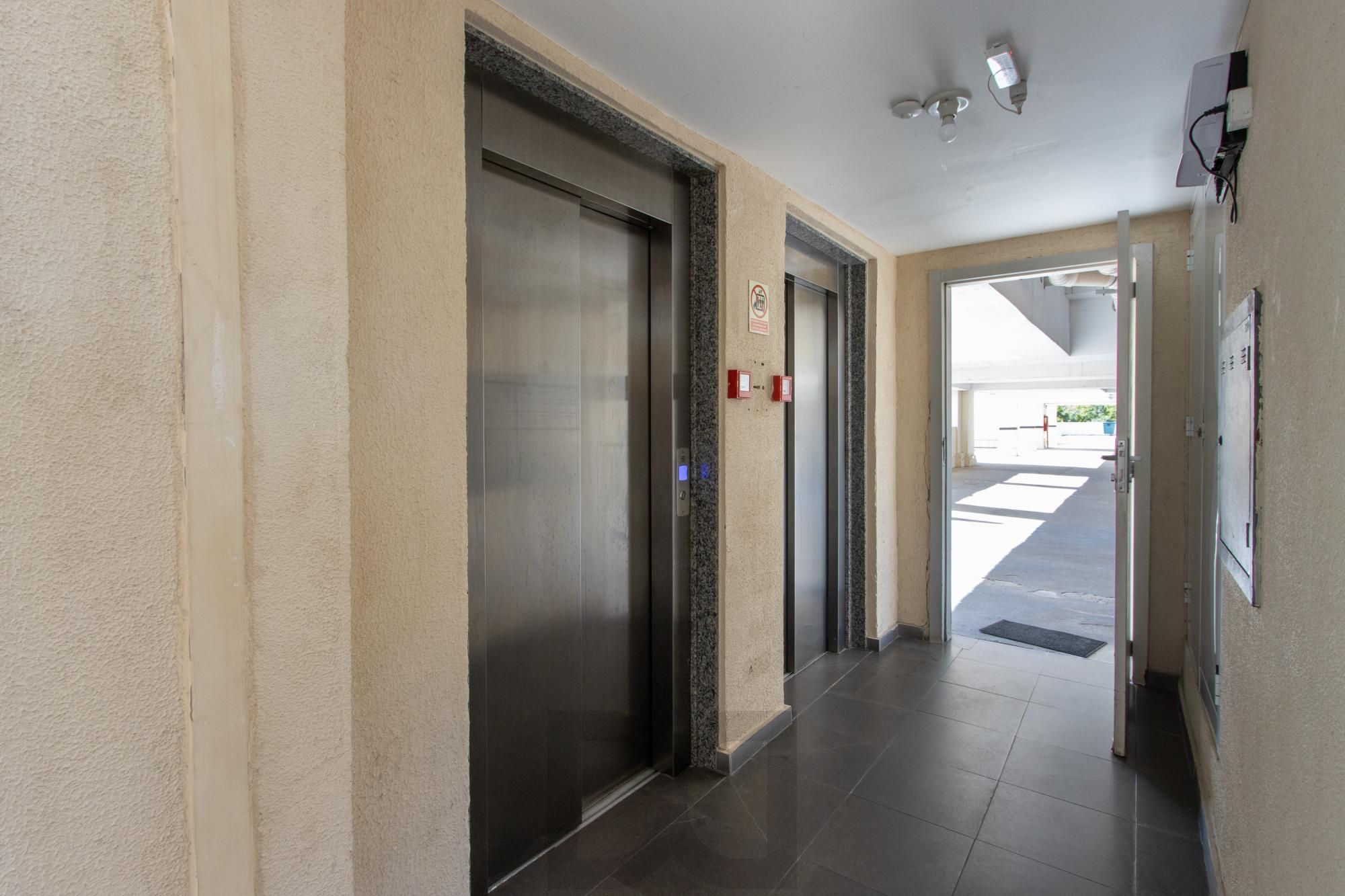 Apto com 3 dormitórios suíte e box coberto ( nunca habitado e reformado ) — foto 33
