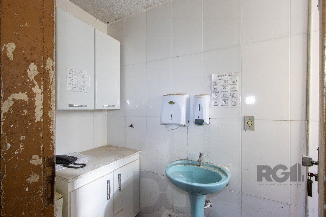 Prédio com 1063m², distribuídos em quatro pavimentos — foto 43