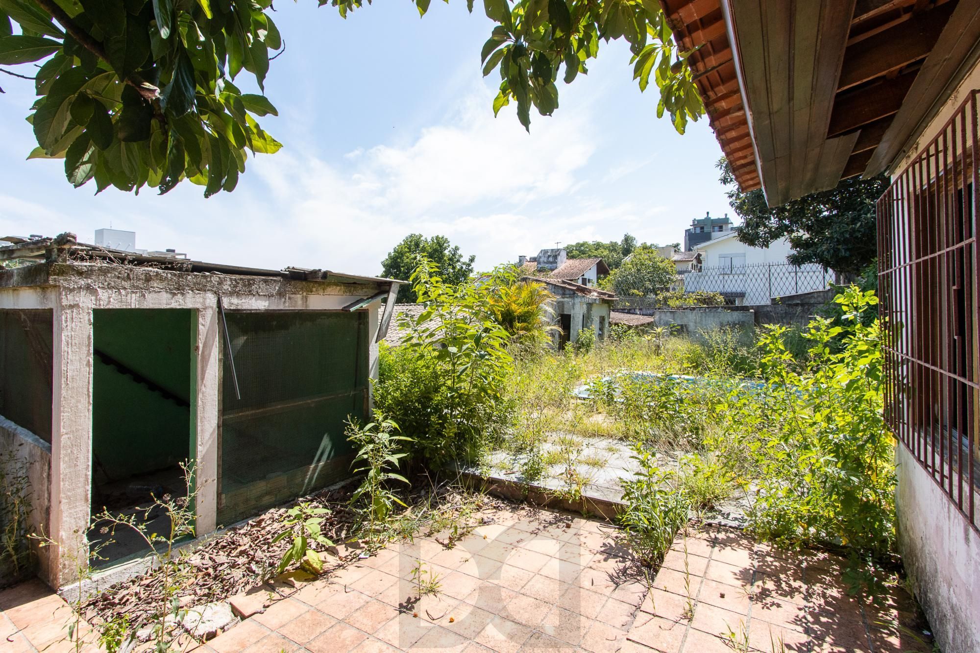 Casa para Venda - 320m², 3 dormitórios, sendo 1 suites, 4 vagas - Cristal — foto 28