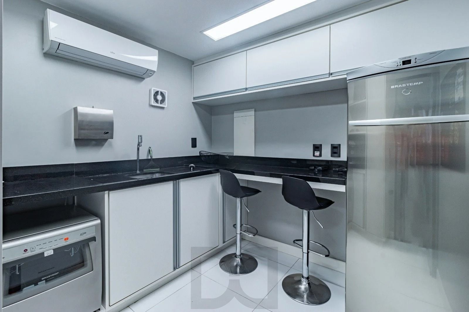 Sala/Conjunto Comercial com 4 vagas e 218m² — foto 18