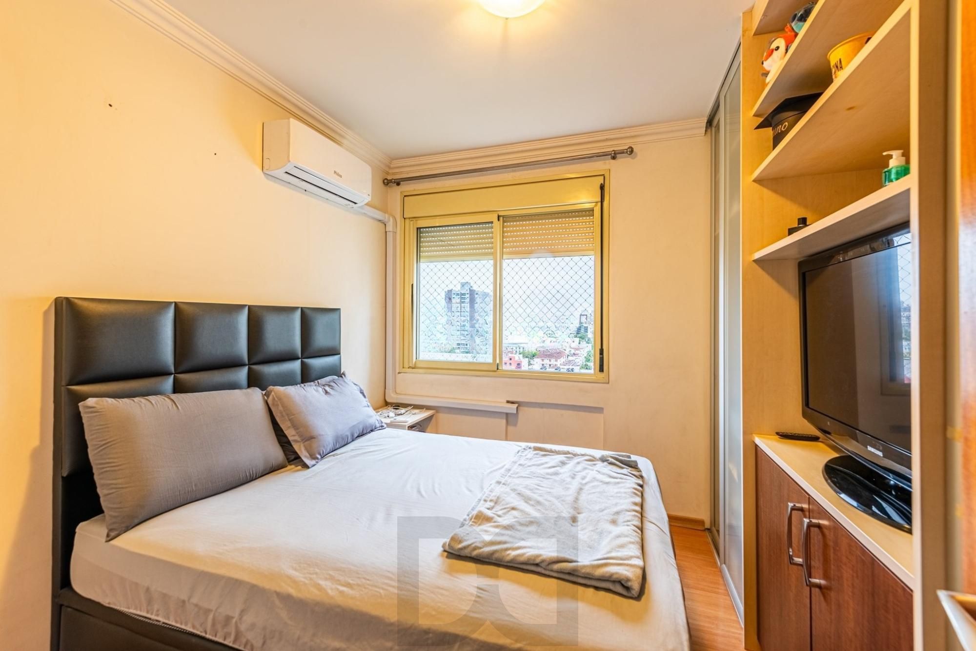 Apartamento com 3 quartos, no bairro Menino Deus — foto 15