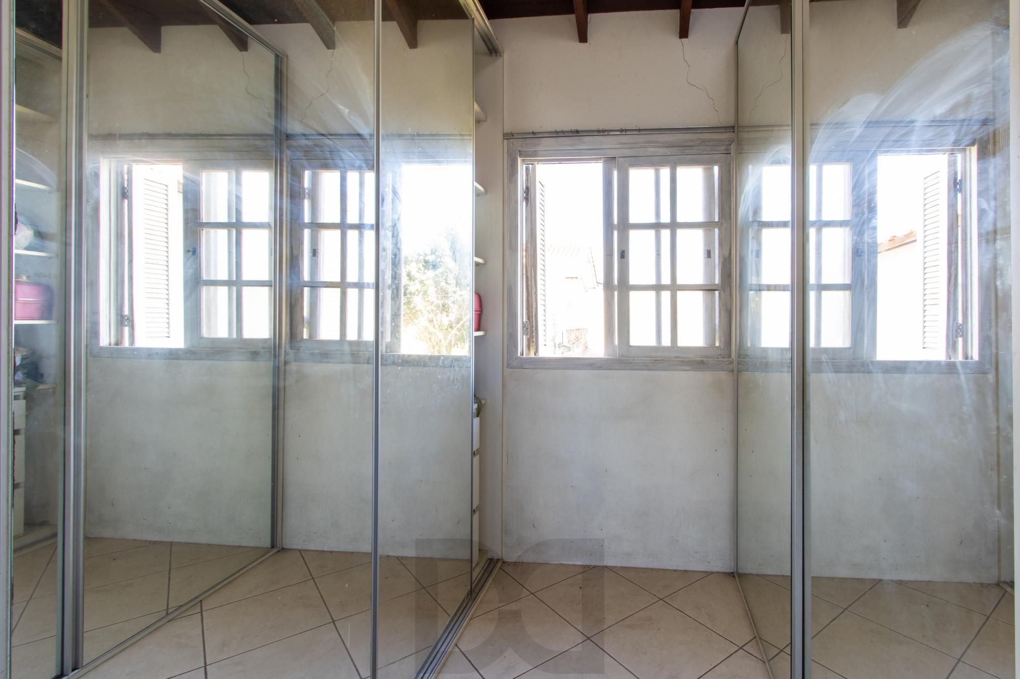 Sobrado amplo com 4 dormitórios com piscina e casa extra no mesmo terreno – Hípica — foto 49