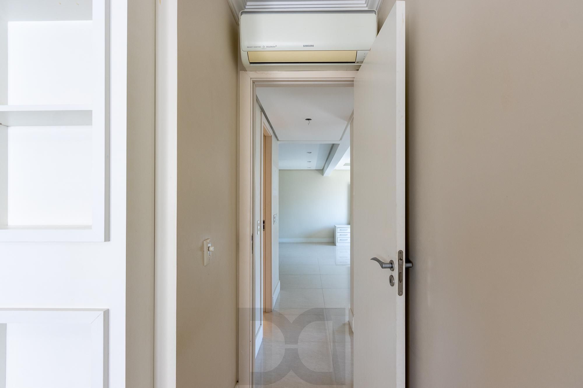 Apartamento de 3 dormitórios, 1 suíte e 2 vagas escrituradas no bairro Tristeza. — foto 33