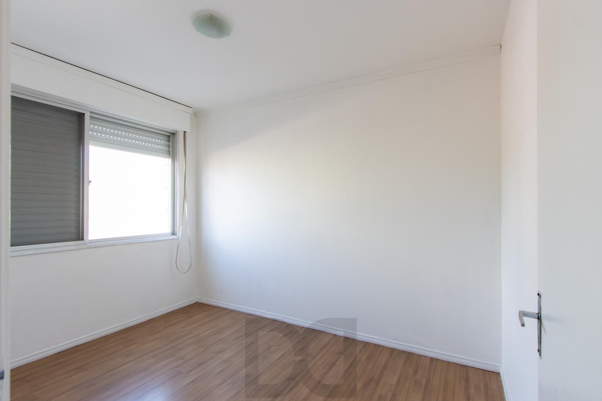 Apartamento de 02 dormitórios, banheiro social e lavabo. Vista panorâmica, cozinha ampla e área de serviço ampla. — foto 15