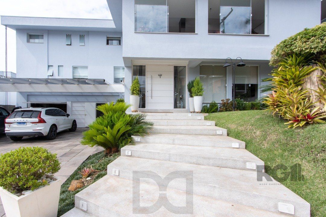 Casa em condominio . com 6 suites, sendo 3 suítes master com closet e hidro. — foto 2