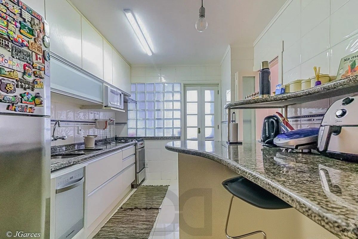 Casa em Condomínio à venda com 286m², 3 dormitórios, 1 suíte, 3 vagas, no bairro Jardim Isabel em Porto Alegre — foto 13