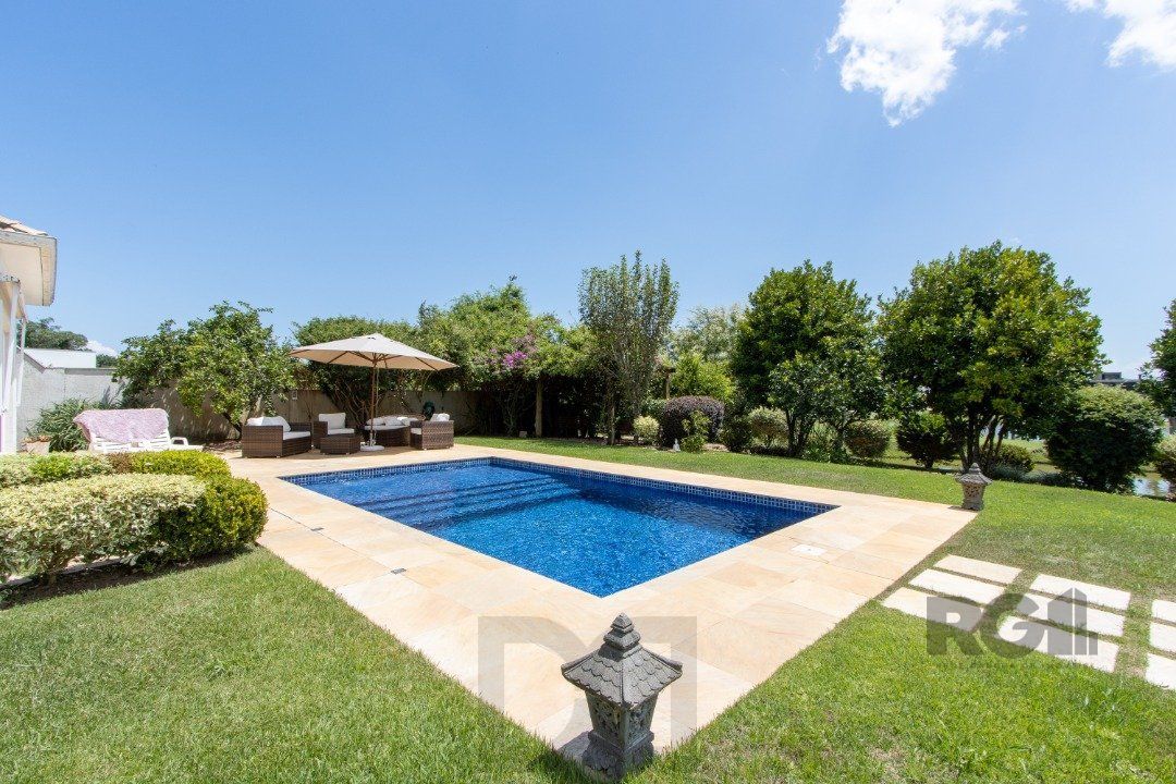 Excelente residência no Condomínio Terra Ville com aproximadamente 474,74m² privativos. — foto 42