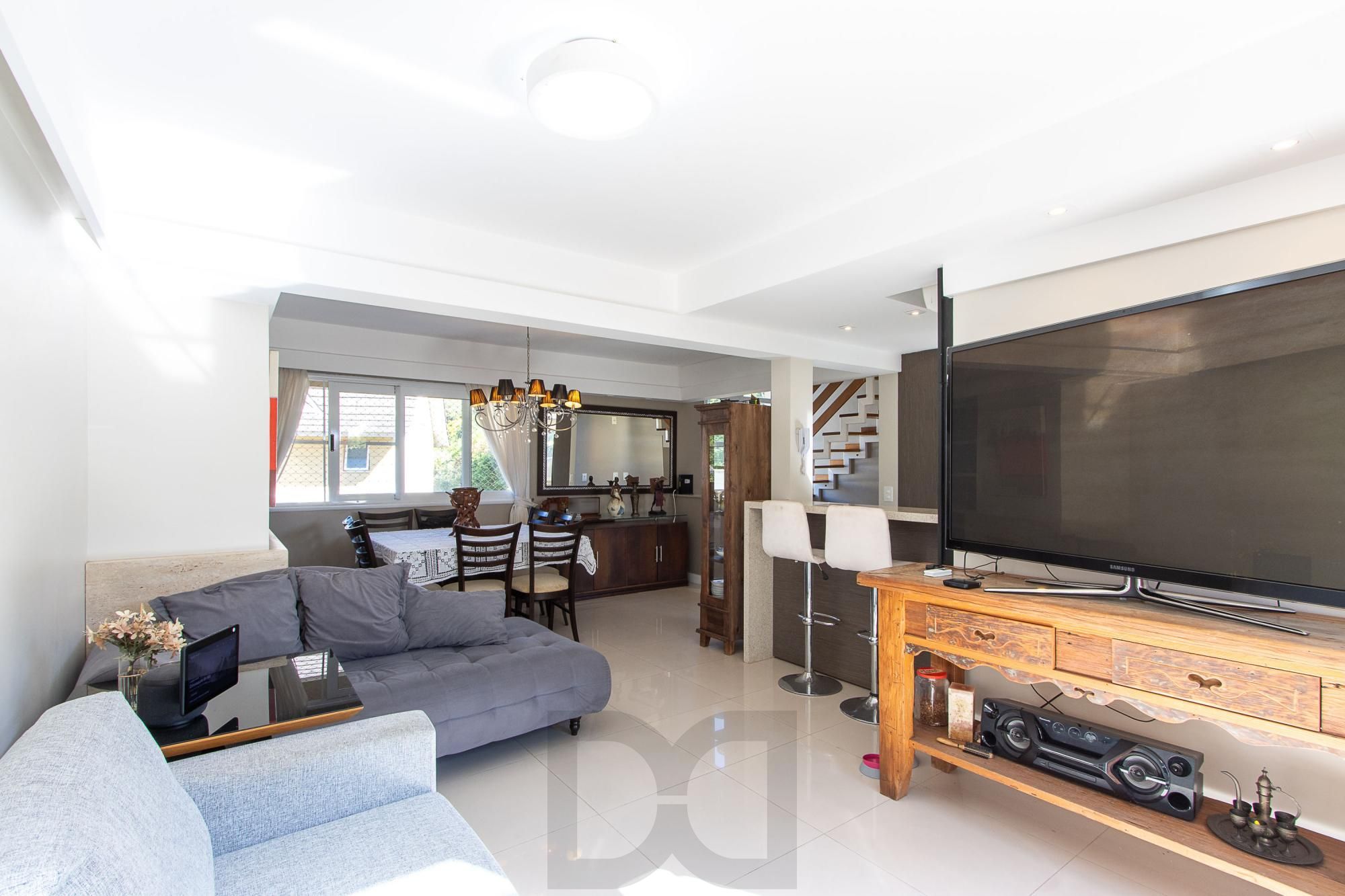 Casa condomínio | 3 dormitórios | 1 Suíte | 240,82 Privativos | 2 Vagas | Bairro Teresópolis — foto 9