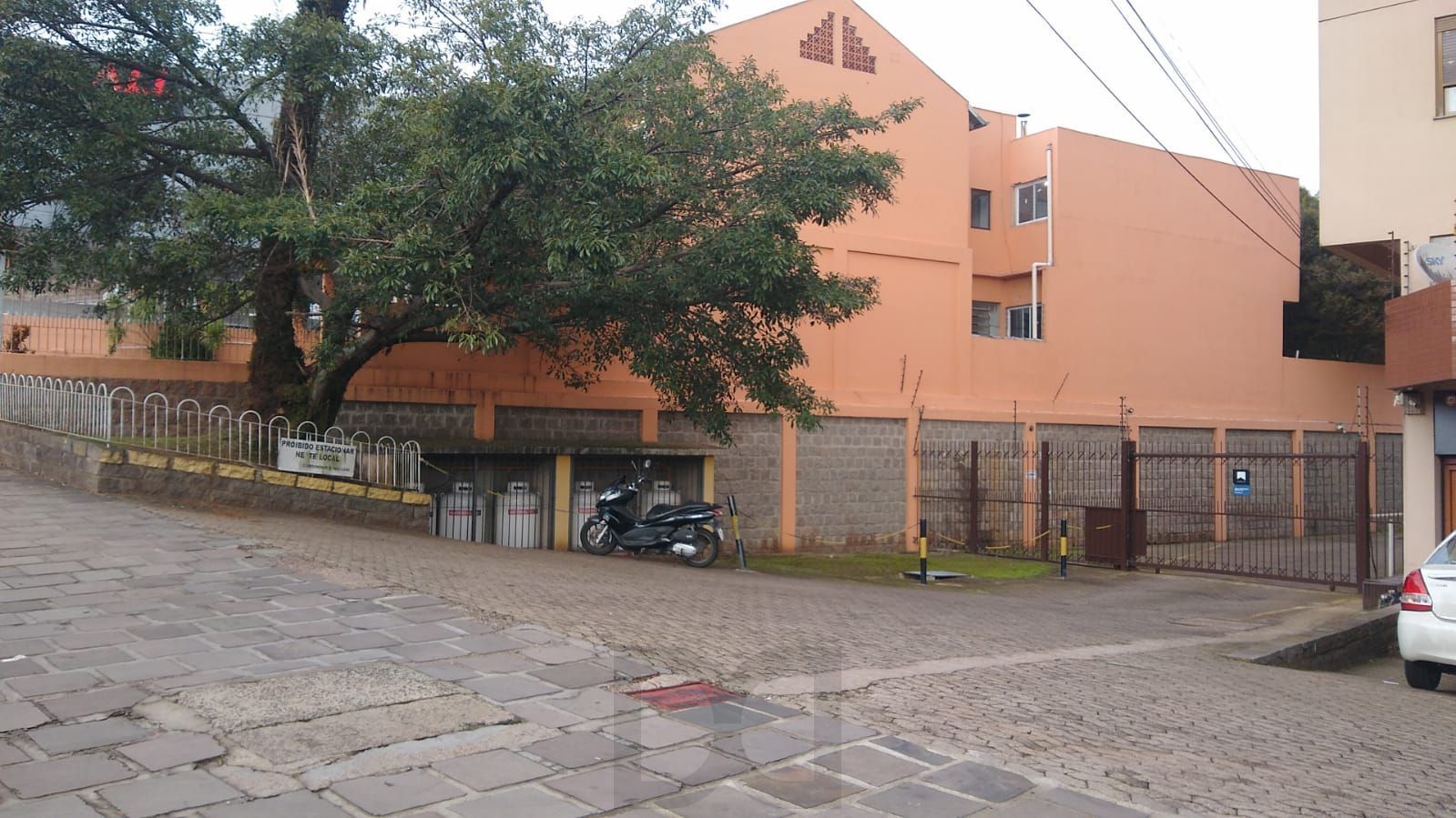 Excelente casa comercial no bairro Glória! — foto 8
