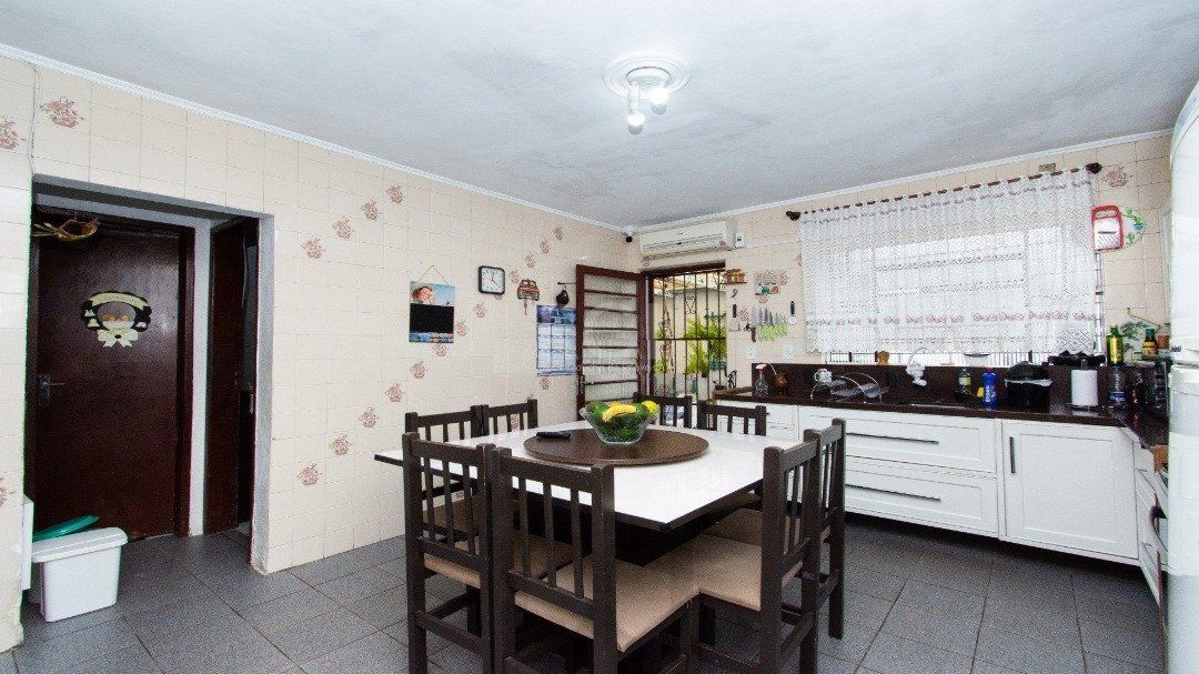 Casa para Venda - 238m², 3 dormitórios, sendo 1 suites, 3 vagas - Camaquã — foto 13