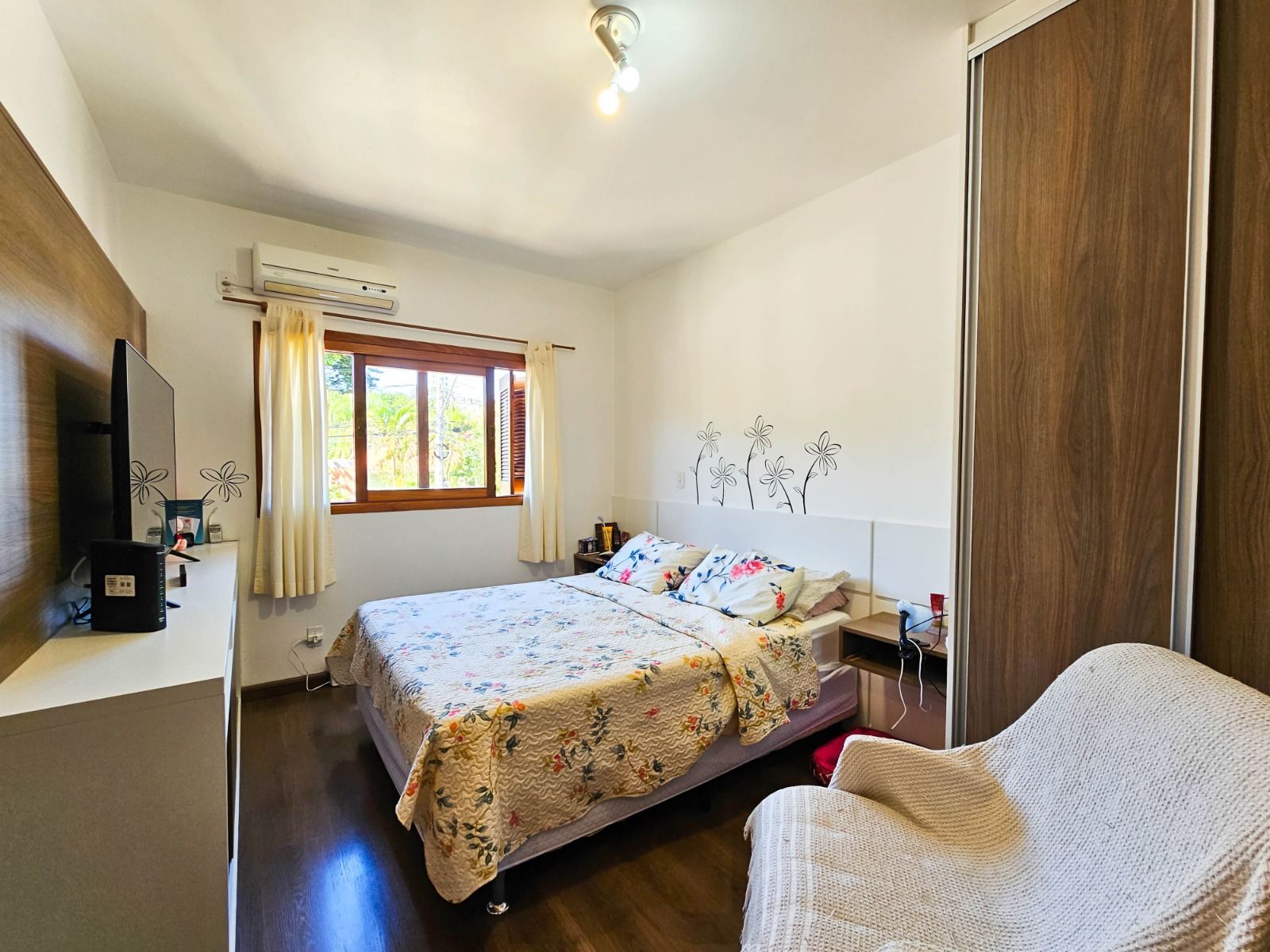 Casa 3 dormitórios I Suíte I Lareira - Bairro Tristeza — foto 28