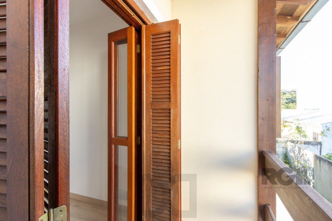Casa para Venda - 120m², 3 dormitórios, sendo 1 suites, 1 vaga - Guarujá — foto 36