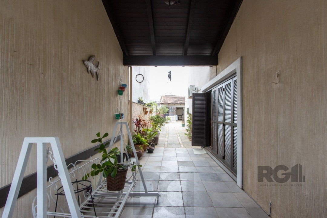 Casa para Venda - 200m², 3 dormitórios, sendo 1 suites, 3 vagas - Jardim Verde — foto 23