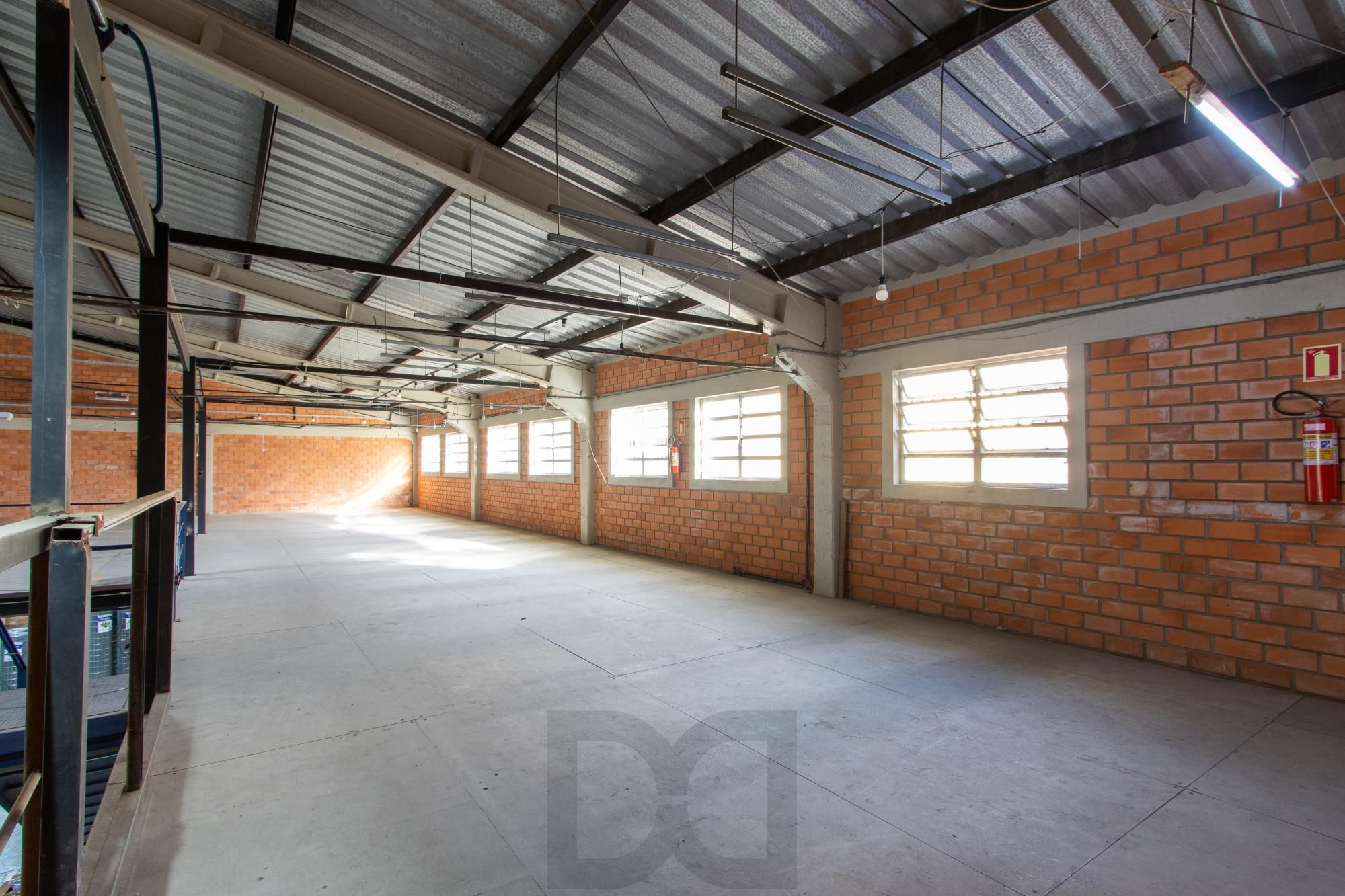 Pavilhão/Depósito , em estrutura montada com mezanino montado com escritório, cozinha, — foto 17