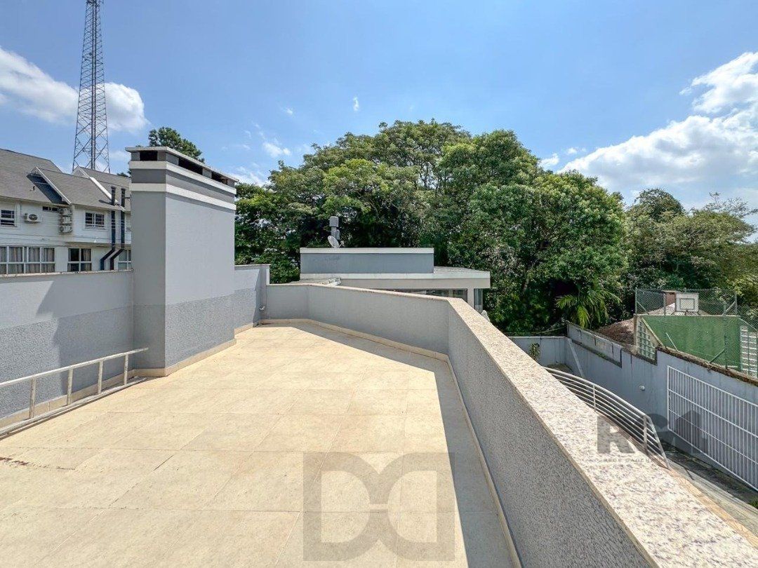 Com 4 suítes espaçosas, incluindo uma master com closet, — foto 65