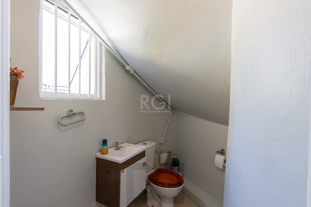 Sobrado à venda no Bairro Medianeira, reformado, 3 quartos, lareira, churrasqueira, 3 vagas — foto 38