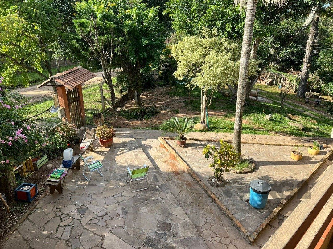 Casa com piscina e patio grande — foto 3