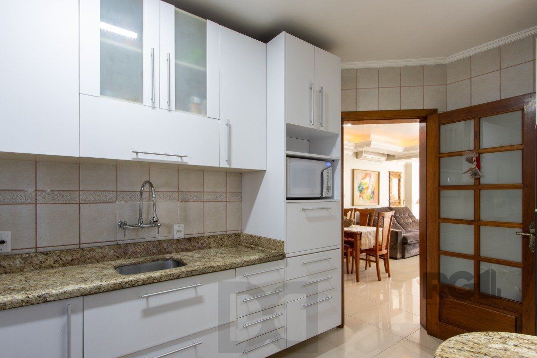 Apartamento Garden de 3 dormitórios, 1 suite e 1 vaga coberta no bairro Cristal. — foto 17