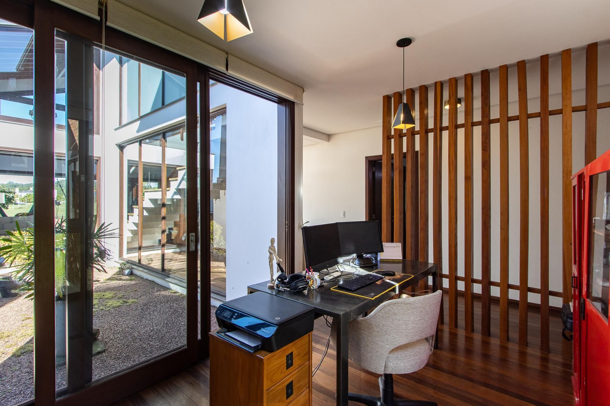 Casa no Condominio Terra Ville. 3 suites, com fundo para o lago. — foto 7