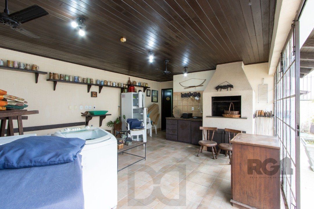 Casa para Venda - 200m², 3 dormitórios, sendo 1 suites, 3 vagas - Jardim Verde — foto 28