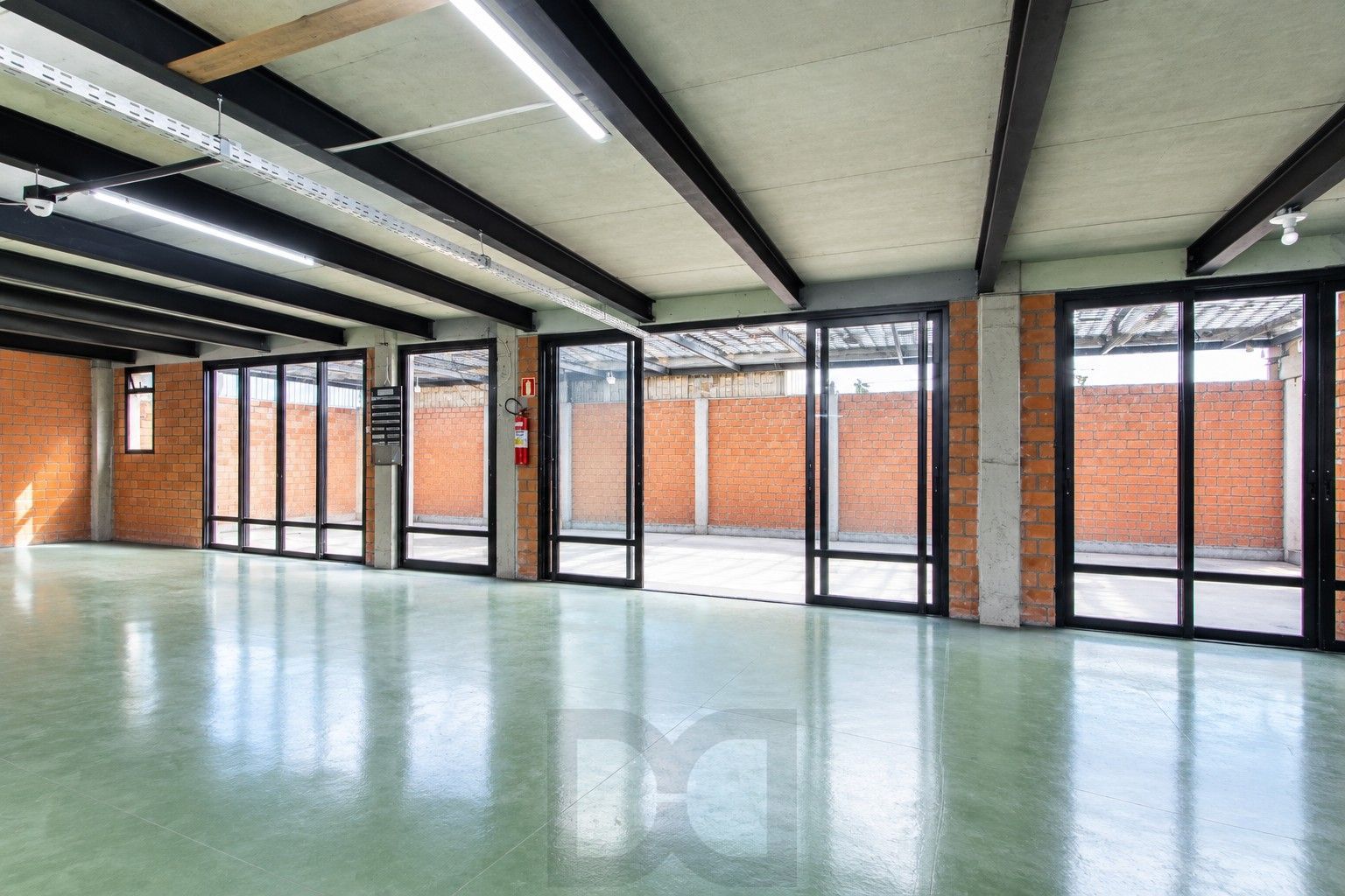 Pavilhão/Depósito , em estrutura montada com mezanino montado com escritório, cozinha, — foto 6