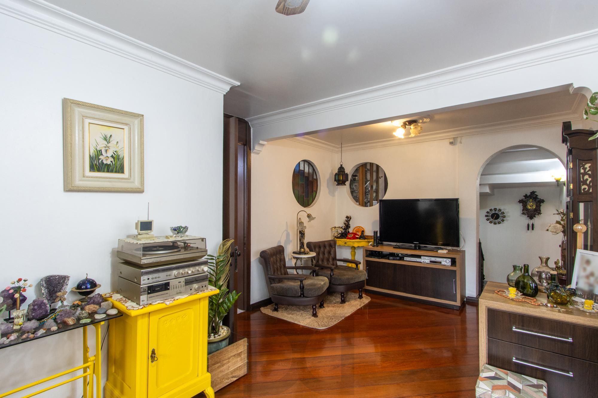 Casa para Venda - 485m², 4 dormitórios, sendo 1 suites, 3 vagas - Cristal — foto 17