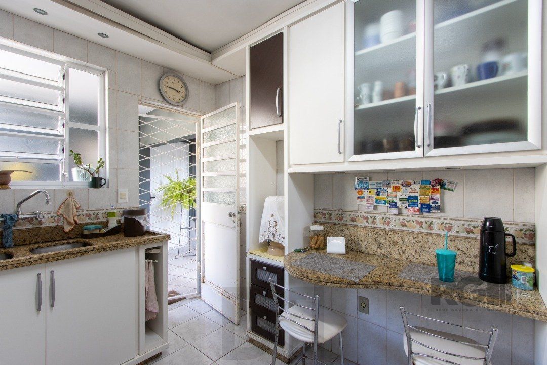 Espetacular 2 Casa Residencial de 5 Quartos e Piscina em Porto Alegre — foto 56