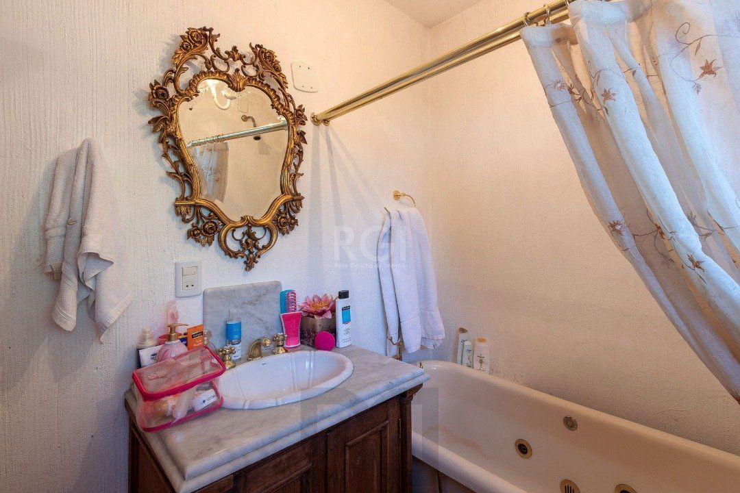 Casa para Venda - 418m², 4 dormitórios, sendo 1 suites, 2 vagas - Jardim Isabel — foto 25