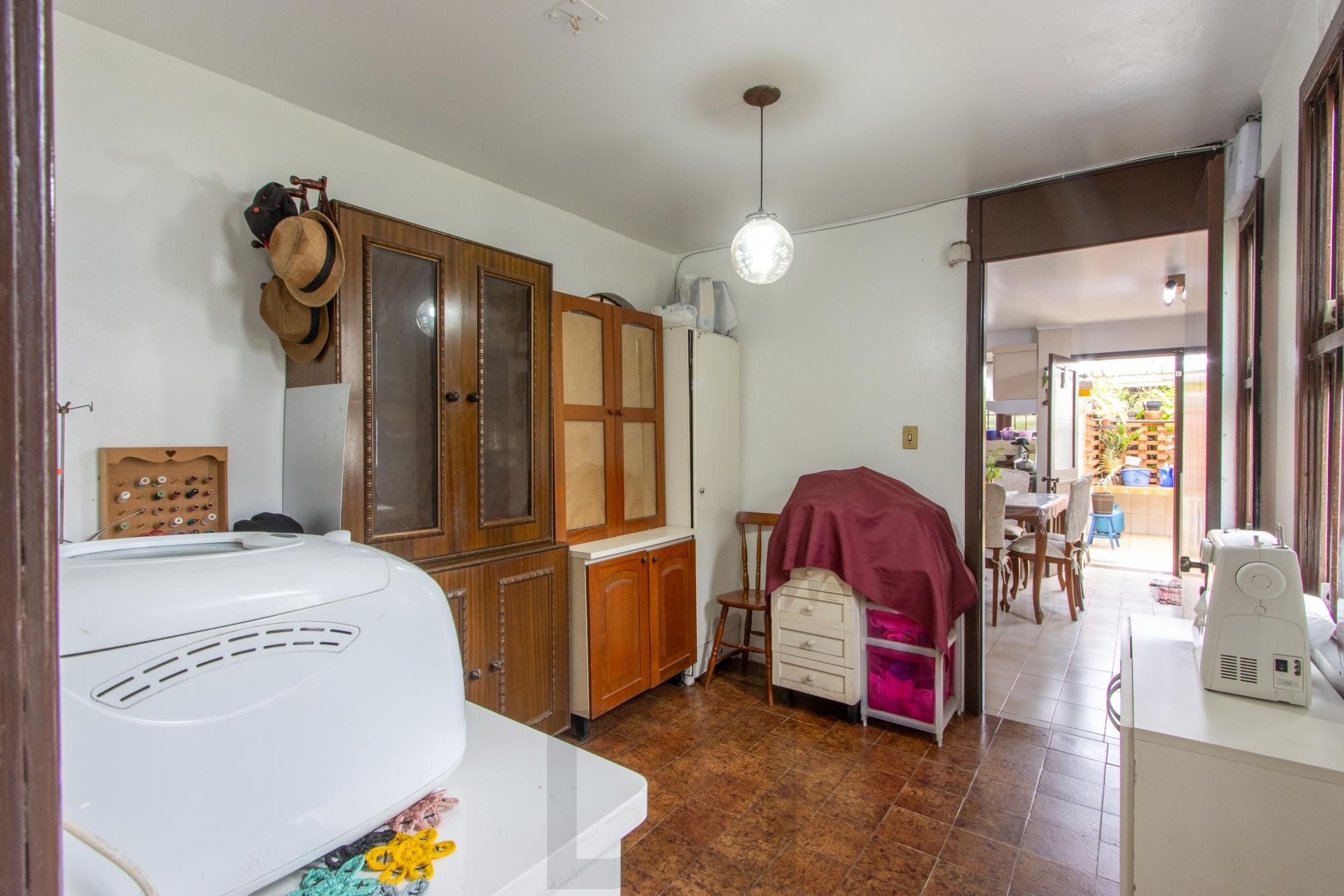 Casa para Venda - 485m², 4 dormitórios, sendo 1 suites, 3 vagas - Cristal — foto 22
