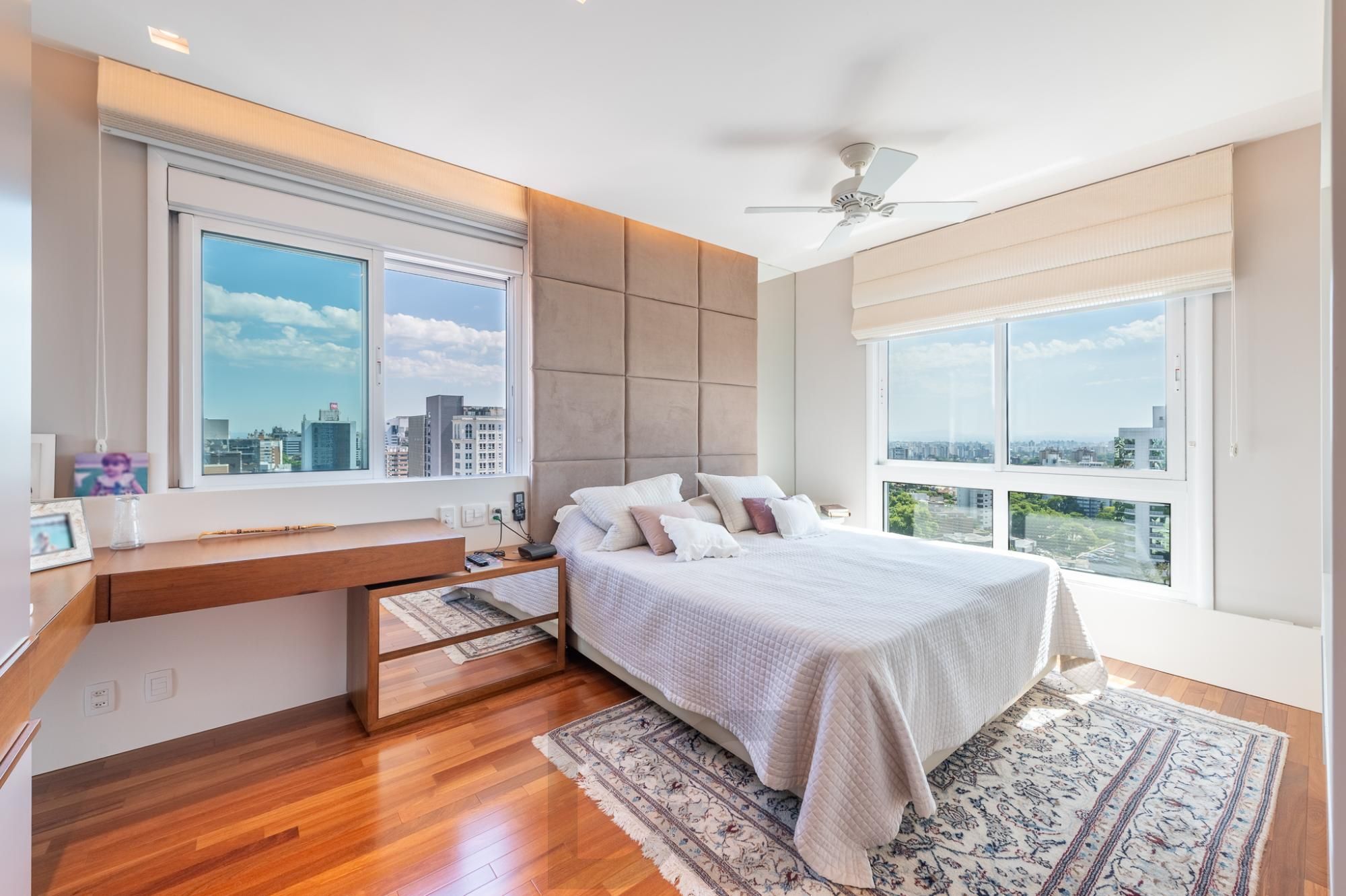 Apartamento com 204m², 3 dorm, 5 vagas no Petrópolis — foto 34