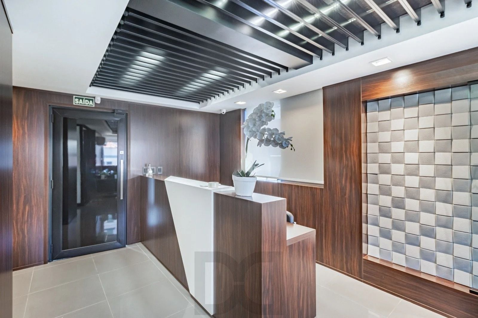 Sala/Conjunto Comercial com 4 vagas e 218m² — foto 3