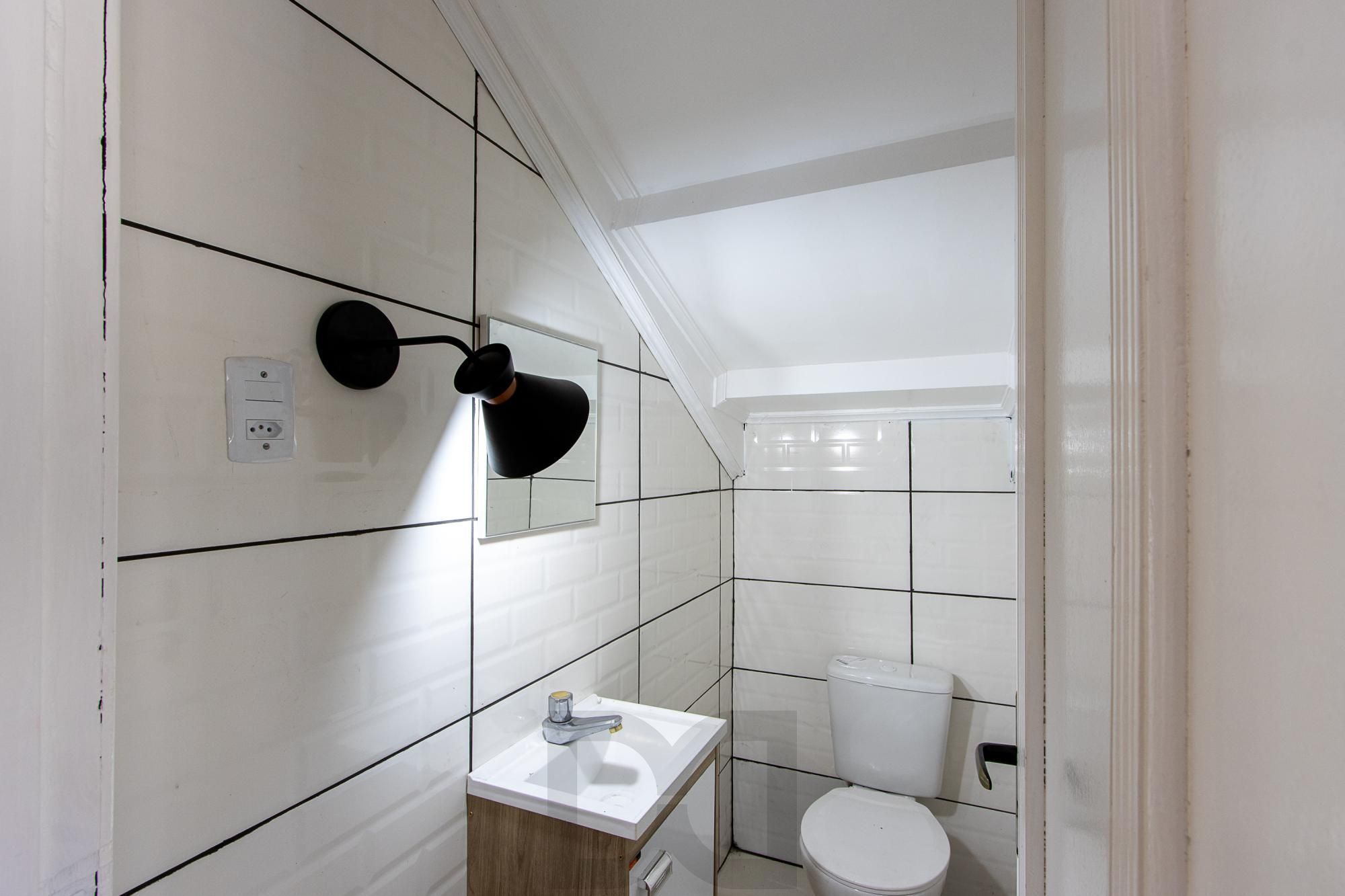 Casa de alvenaria, com 3 quartos, 1 suíte e 3 vagas de garagem. — foto 9