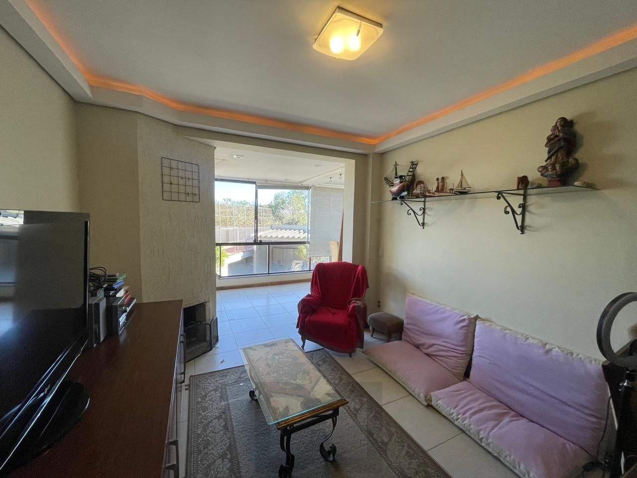 Apartamento bairro Tristeza, com 110 m² de área privativa, 03 dormitórios sendo 01 suíte e 02 vagas de garagem! — foto 4