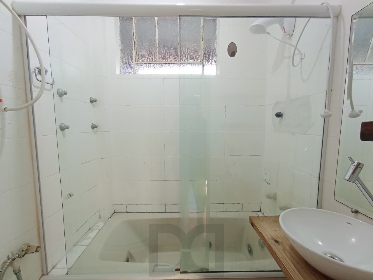 Apartamento de dois dormitórios á venda no bairro Cristal em Porto Alegre. — foto 16