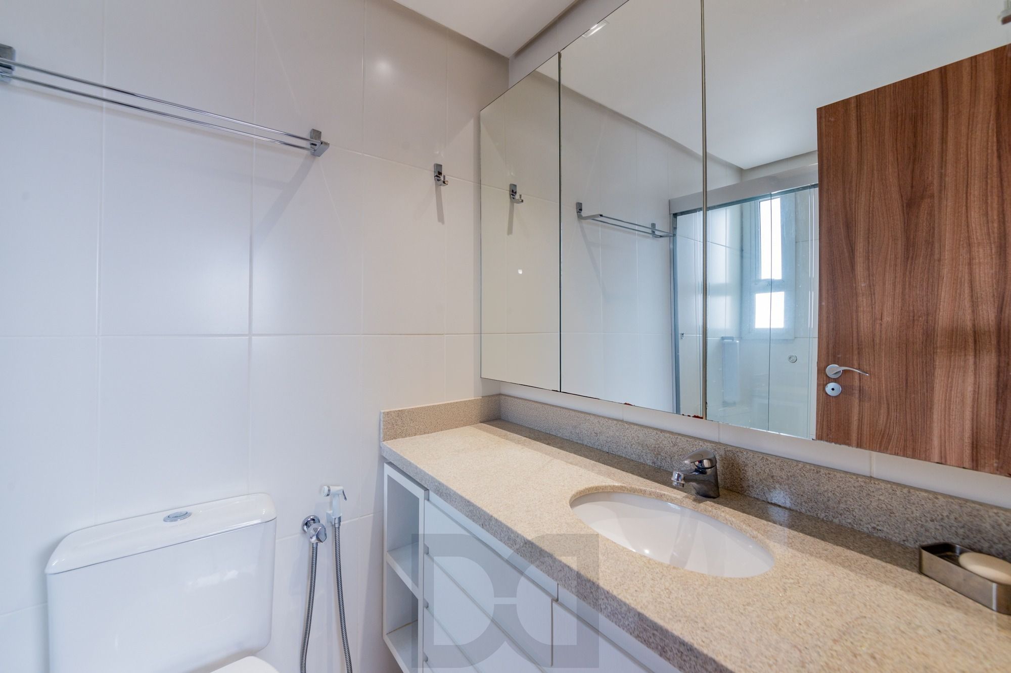 Apartamento semimobiliado, com 94m privativos, 2 suites e 3 vagas de garagem — foto 21