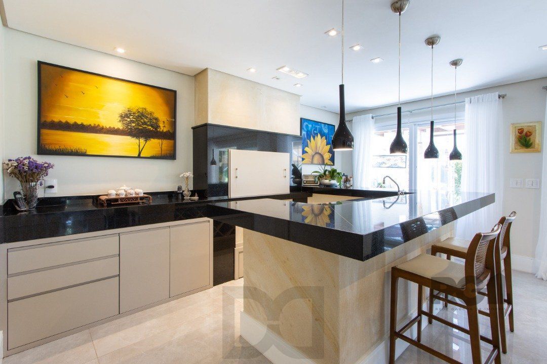 Excelente residência no Condomínio Terra Ville com aproximadamente 474,74m² privativos. — foto 22
