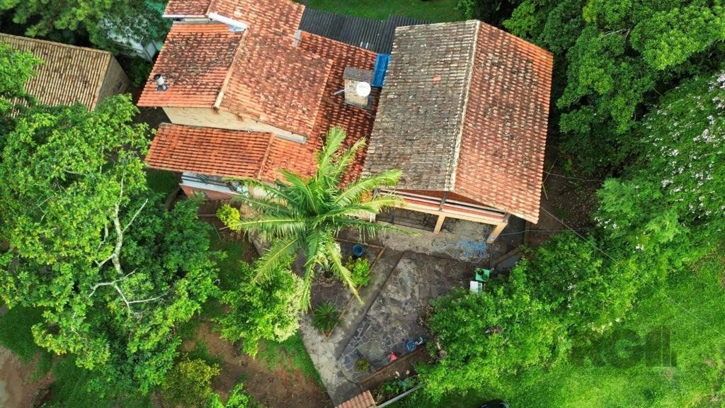 Casa com piscina e patio grande — foto 2